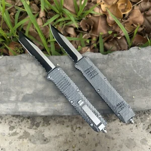 Carbon Fiber Folding Knives